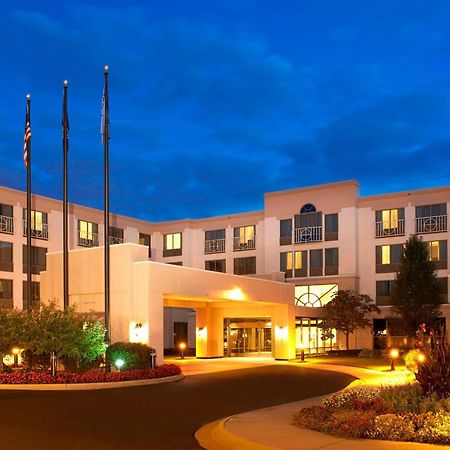 Detroit Metro Airport Marriott Hotel Romulus Buitenkant foto