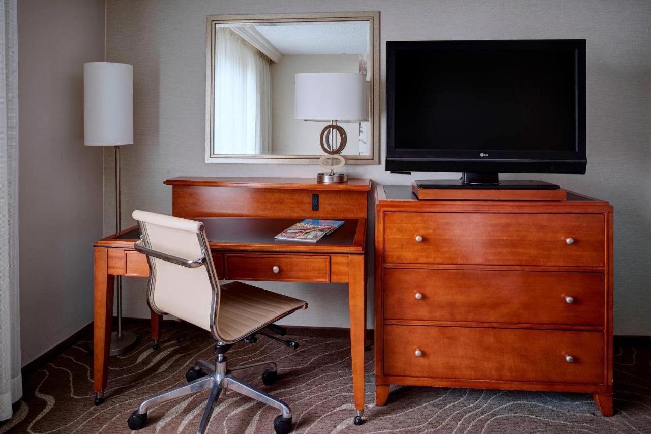 Detroit Metro Airport Marriott Hotel Romulus Buitenkant foto