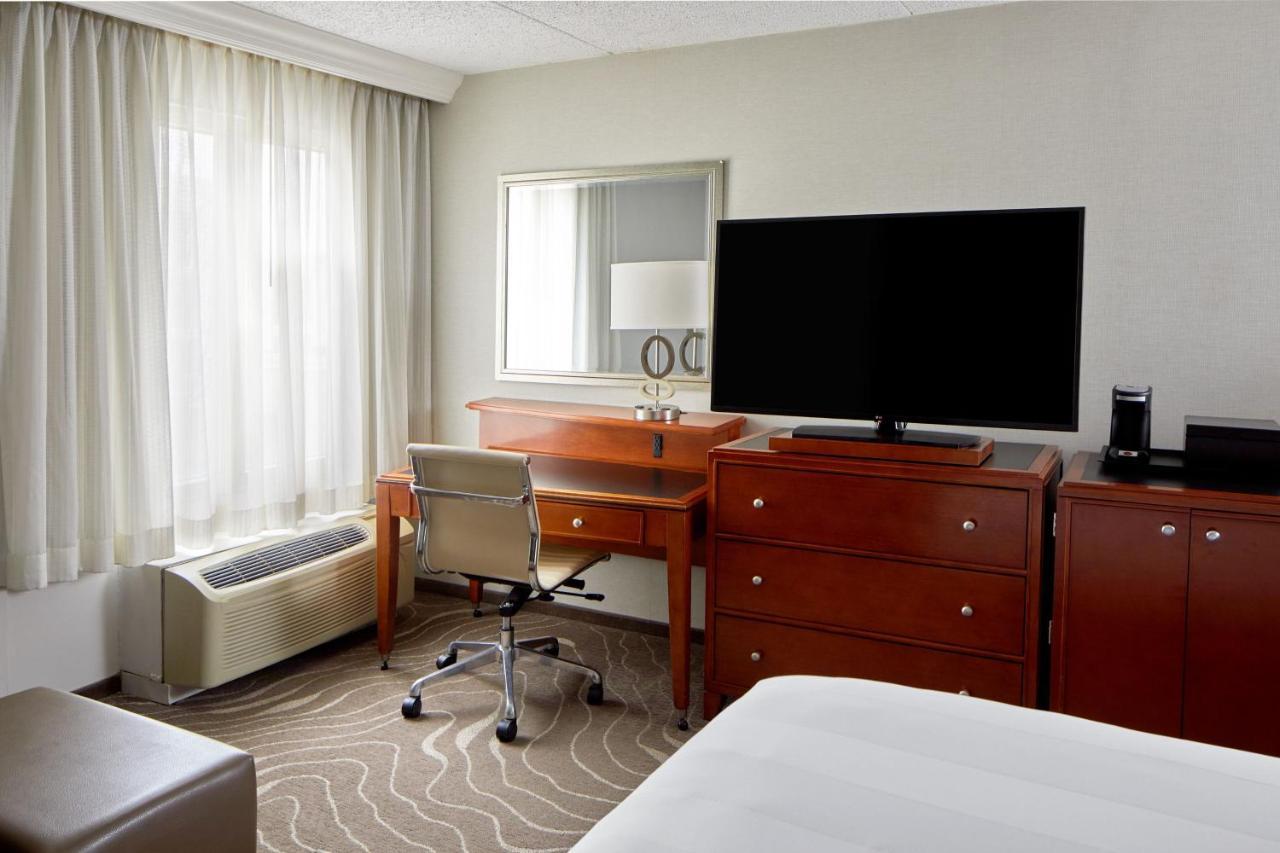 Detroit Metro Airport Marriott Hotel Romulus Buitenkant foto