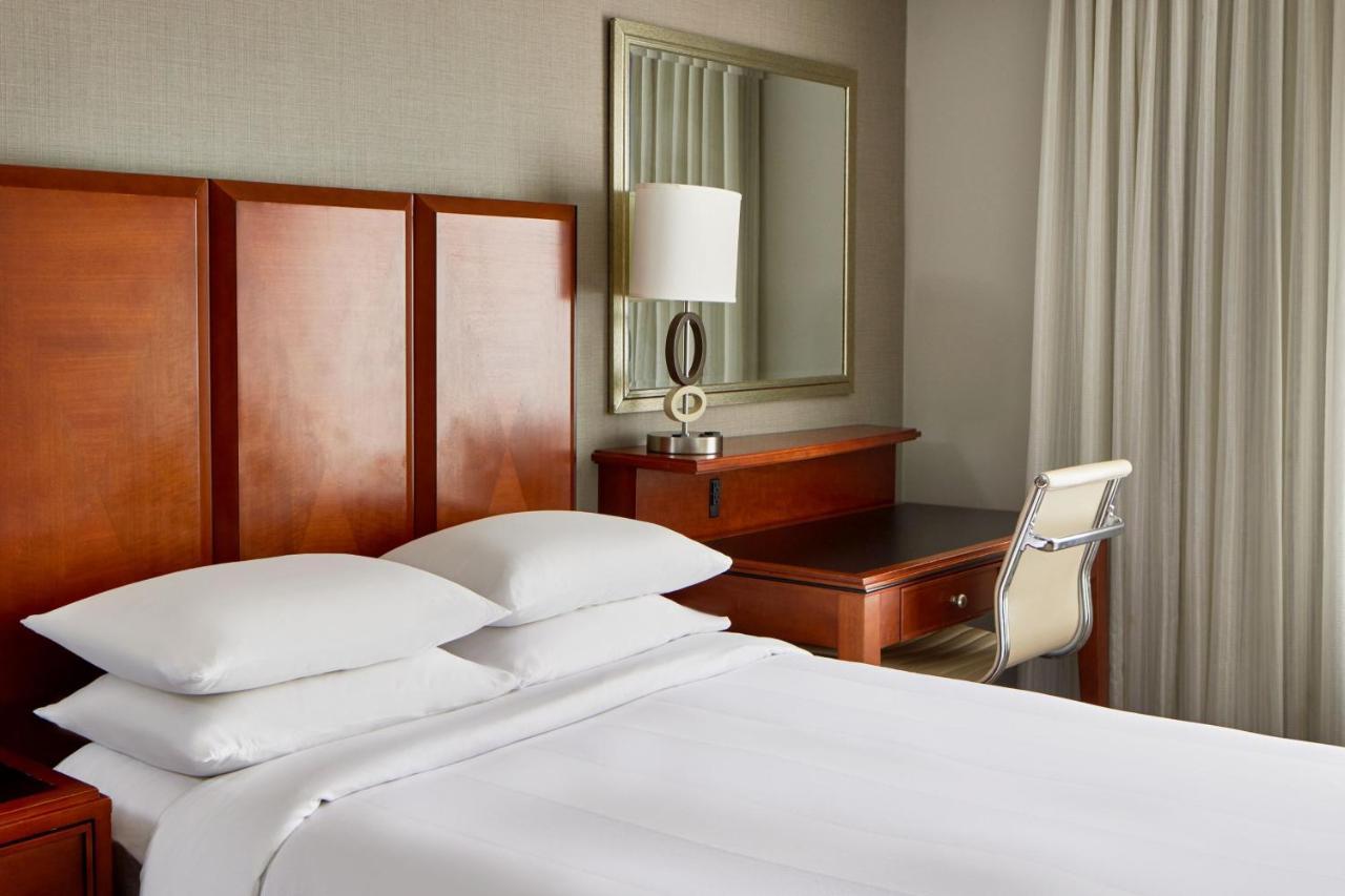 Detroit Metro Airport Marriott Hotel Romulus Buitenkant foto