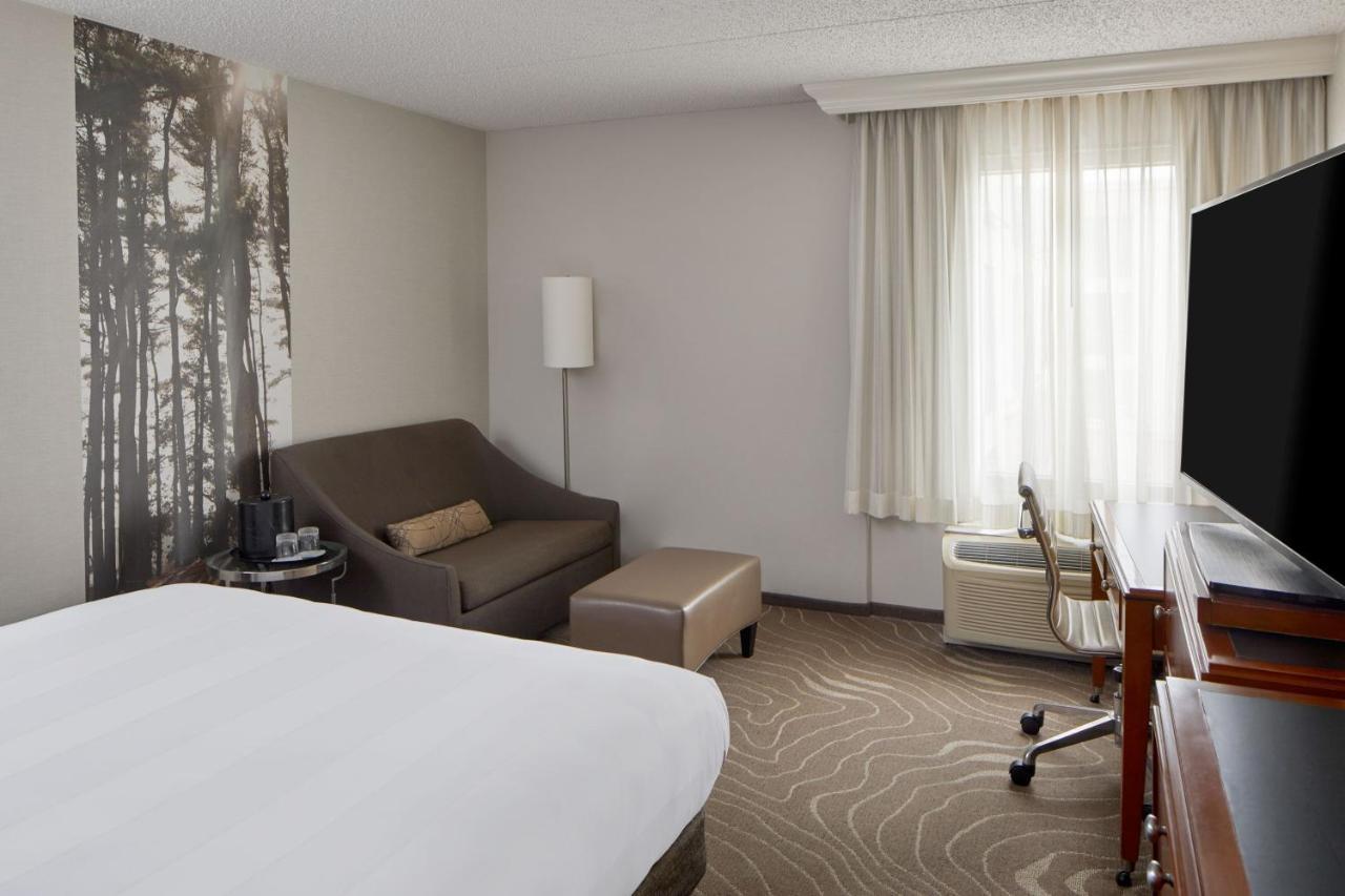 Detroit Metro Airport Marriott Hotel Romulus Buitenkant foto